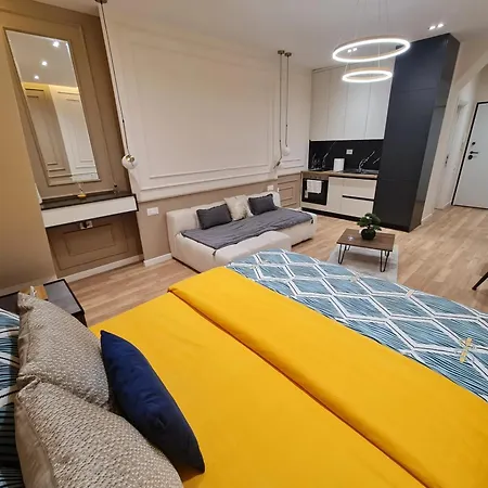 Apartment Square 21